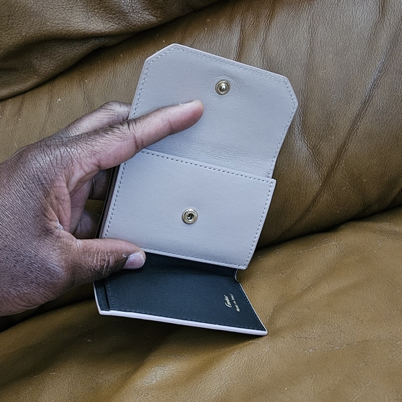 Women's Cartier Pastel Beige Black Leather Wallet (EXCELLENT CONDITION) - Picture 4 of 16